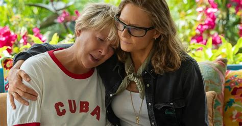 Netflix's Nyad: First look at Annette Bening and Jodie Foster