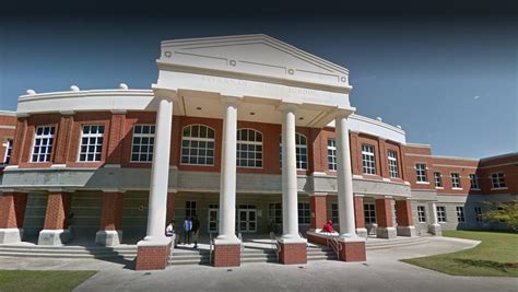 'Altercation' between students puts Savannah High on lockdown