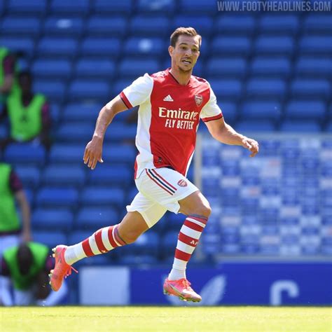 Arsenal 21-22 Home Kit Released - "Tricolor" Three Stripes Shorts ...