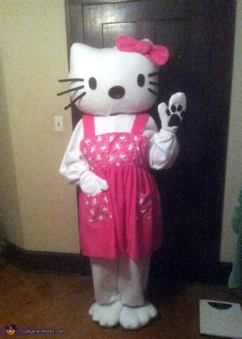 DIY Hello Kitty Costume