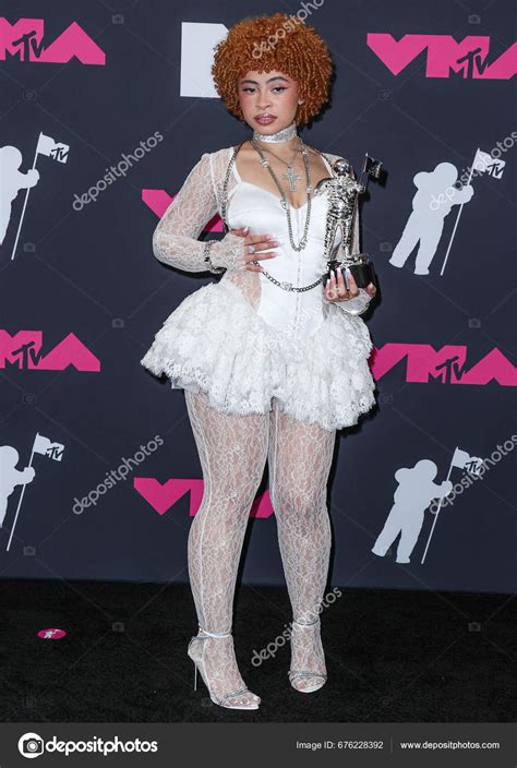 Ice Spice Poses 'Best New Artist' Award Press Room 2023 – Stock ...