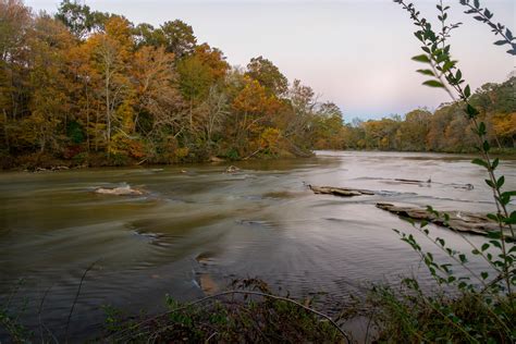 Fall at the Chattahoochee River, Johns Creek, GA [OC] [6000x4000] : r ...