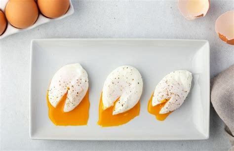 Poached Eggs Recipe - Flavor the Moments