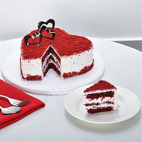 Red Velvet Heart Cake 1kg | Gift Red Velvet Heart Cake 1kg - Ferns N Petals