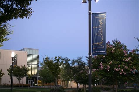 Vanderhoef Quad - University of California Davis (UC Davis) campus no. 5964 | Flickr - Photo ...