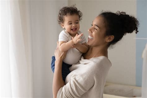 When do babies clap? And wave? + Tips for teaching — Toddler Talk