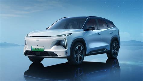 Geely officially launches Galaxy lineup, to roll out 7 models by 2025 ...