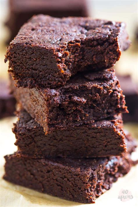 Healthy Fudgy Brownies (Refined Sugar-Free) - 40 Aprons