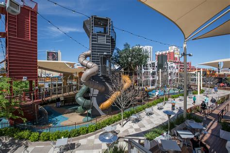 Must-See Attractions in Downtown Las Vegas - Allegiant Non Stop Life