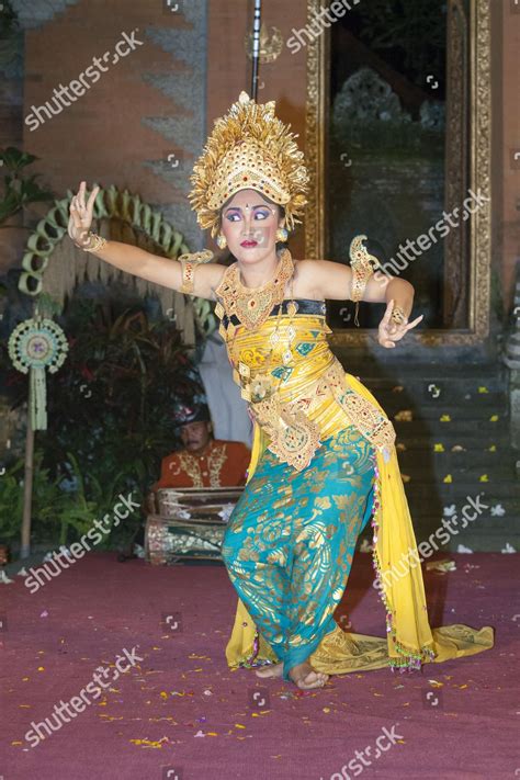 Legong Dance Performed By Bina Remaja Editorial Stock Photo - Stock Image | Shutterstock