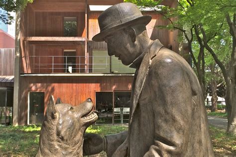 Hachiko Statue