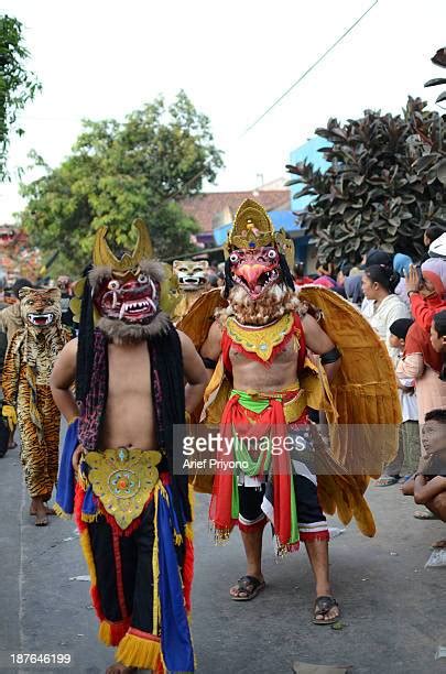 69 Bantengan Traditional Dance In Indonesia Stock Photos, High-Res Pictures, and Images - Getty ...