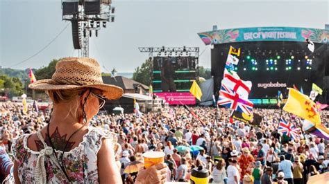 Isle of Wight Festival 2023 sees 15% rise in heat illnesses - BBC News