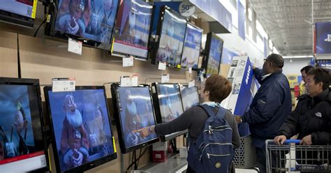 Big Deals on Big-Screen TVs for the Super Bowl