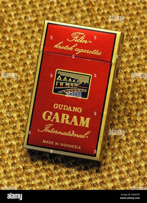 mettmann, germany - august 13, 2005: traditional package of gudang garam cigarettes Stock Photo ...