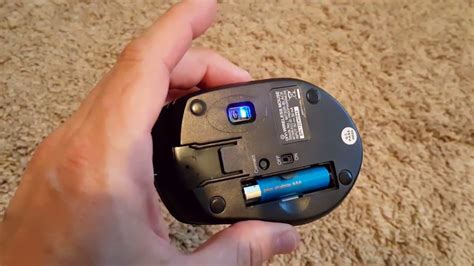 How to Replace Batteries on the Onn Wireless Mouse M730r w/ Blue ...