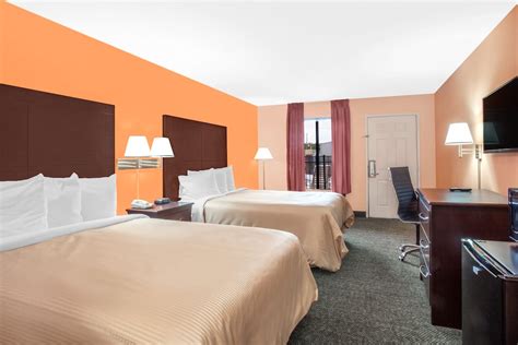 Days Inn by Wyndham Moulton | Moulton, AL Hotels