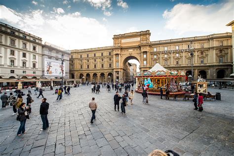 Repaving piazza della Repubblica | The Florentine