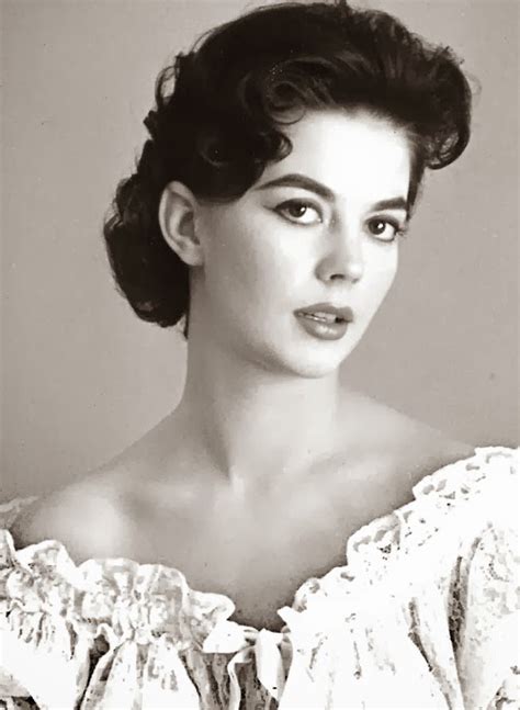 NATALIE WOOD: BIOGRAPHY, FILMOGRAPHY and Movie Posters: NATALIE WOOD ...