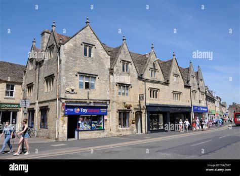 View High Street, Witney, Oxfordshire Stock Photo - Alamy