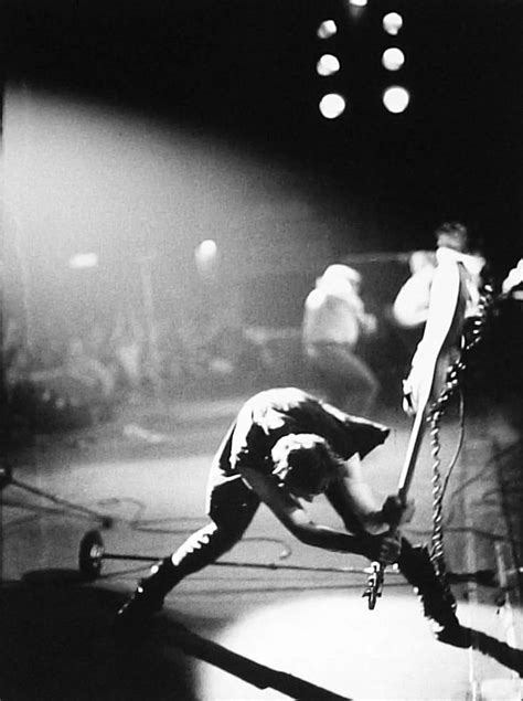 The Clash - London Calling - Original cover photograph by Pennie Smith ...