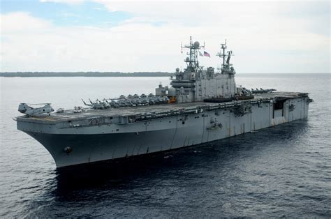 DVIDS - Images - USS Peleliu passes its namesake island, renders honors