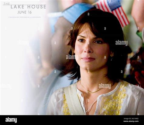 SANDRA BULLOCK, THE LAKE HOUSE, 2006 Stock Photo - Alamy