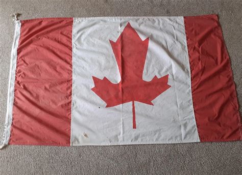 Bad flag of Canada : r/badflags