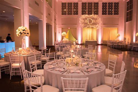 Elegant, Vintage Downtown Tampa Wedding | The Vault