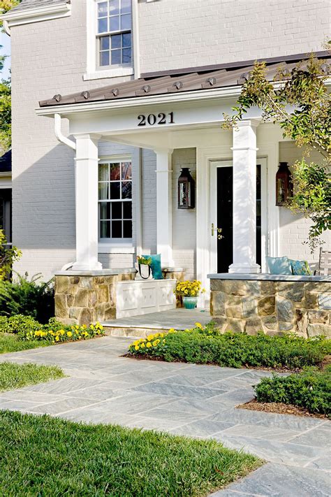 12 Stylish Ideas to Make the Most of a Small Front Porch | Front porch design, Small front ...