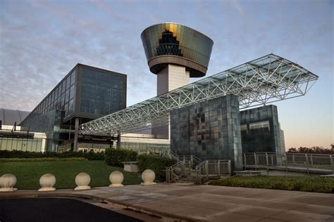 Smithsonian National Air and Space Museum Steven F. Udvar-Hazy Center ...