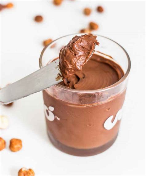 Vegan Nutella Recipe (2 Ingredients) – Blooming Nolwenn