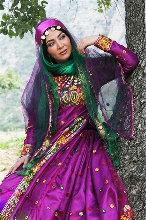 Iranian women’s traditional clothes