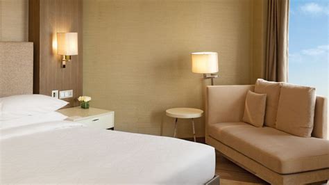 Luxury Accommodation in Delhi, Rooms and Suites at Hyatt Regency Delhi