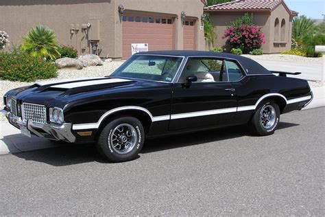 1972 OLDSMOBILE CUTLASS SUPREME 2 DOOR COUPE