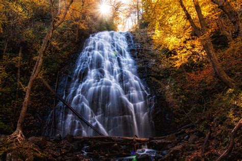 11 Top Autumn Waterfalls to Visit in the Blue Ridge Mountains