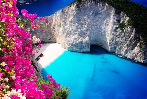 Best Beaches on Zakynthos to Enjoy During a Luxury Yacht Charter Vacation