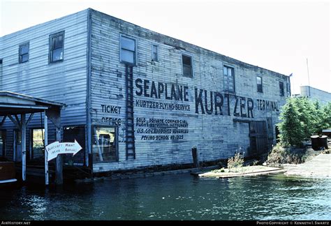 Airport photo of Seattle - Kenmore Air Harbor Seaplane (LKE / W55) in Washington, United States ...