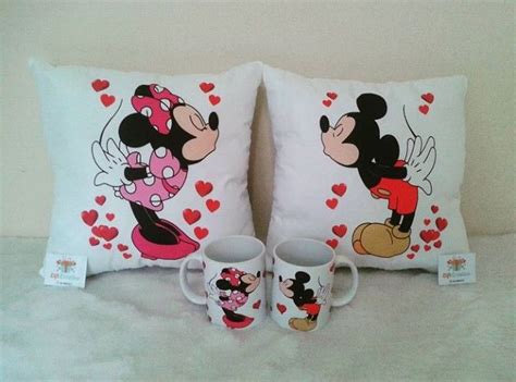 Pin by Olfa Sghaier on Mug | Throw pillow cases, Mickey minnie mouse, Pillow design