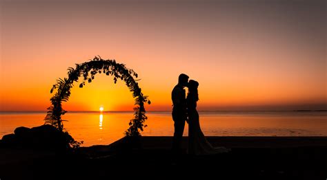 SUNSET WEDDINGS IN THE FLORIDA KEYS — Jannette De Llanos Photography