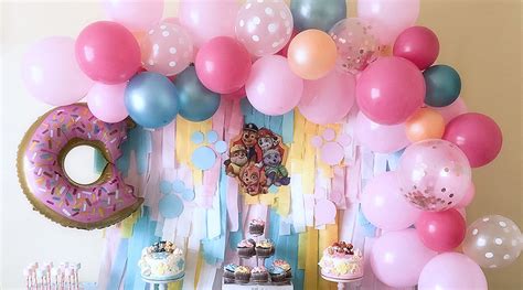 A blue and pink Paw Patrol party – Confetti Fair