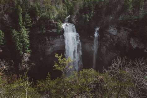 Waterfalls in Tennessee – 6 of the Best to Explore All Year