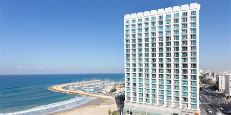 Luxury Beachfront Hotel: Crowne Plaza Tel Aviv Beach