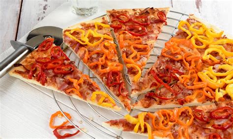 Pizza Paprika Tricolore Recept – Zelf paprika tricolore pizza maken