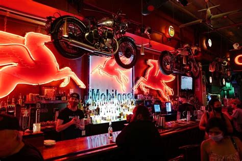 What To Order at a Dive Bar (According to Bartenders) | DineWithDrinks