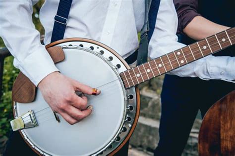 Top 10 easy songs for banjo beginners (with tutorials)