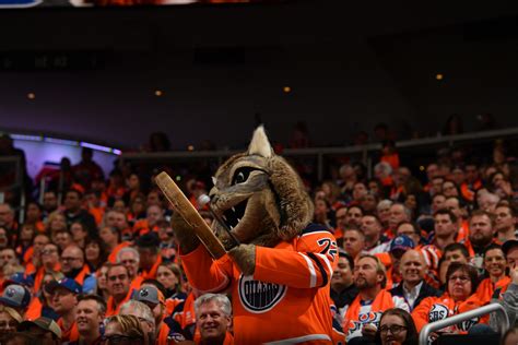 On the Prowl: A “Conversation” with the Oilers’ Mascot | Edify.