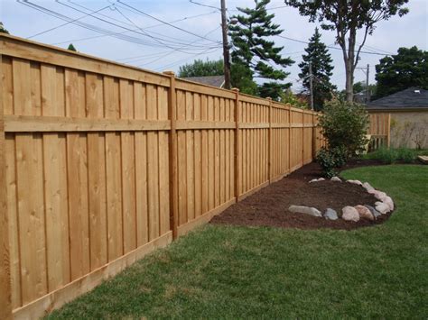 Backyard Fencing Ideas for Your Beautifull Garden | HomesFeed