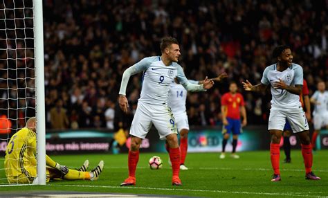 England vs Spain: Jamie Vardy mannequin challenge goal celebration ...