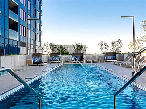 Top 19 Hotels with Pool in Chicago - Anna Holt's Guide 2021